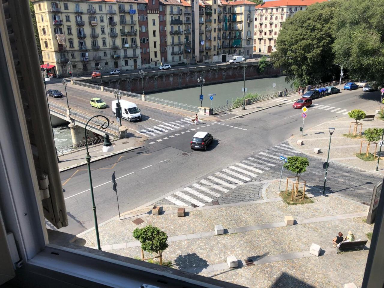 Un Piano Sotto Arturo Lägenhet Turin Exteriör bild